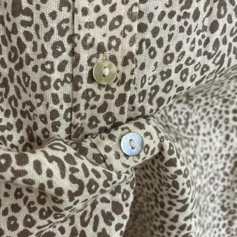 Rails Leopard Print Button Down Shirt - Sand Cheetah Print Sz M - Picture 4 of 7